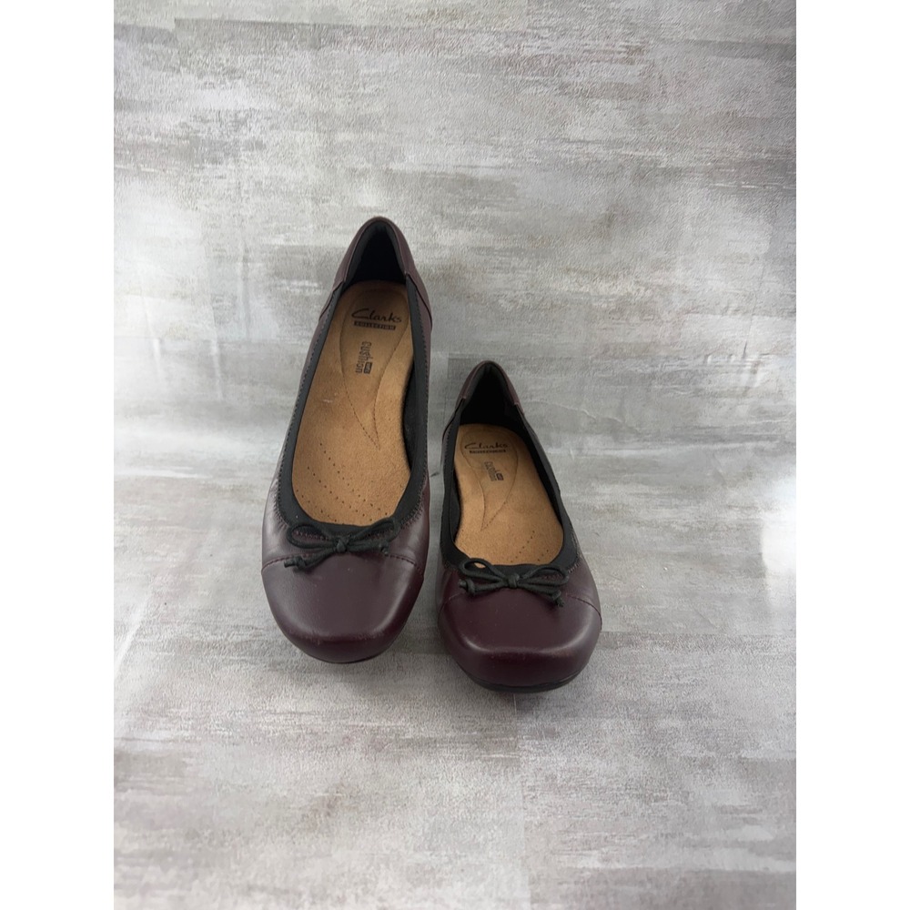 Clarks Collection Burgundy Leather Cushion Soft Ballet Flats Shoes Sz 6.5M - Picture 1 of 11